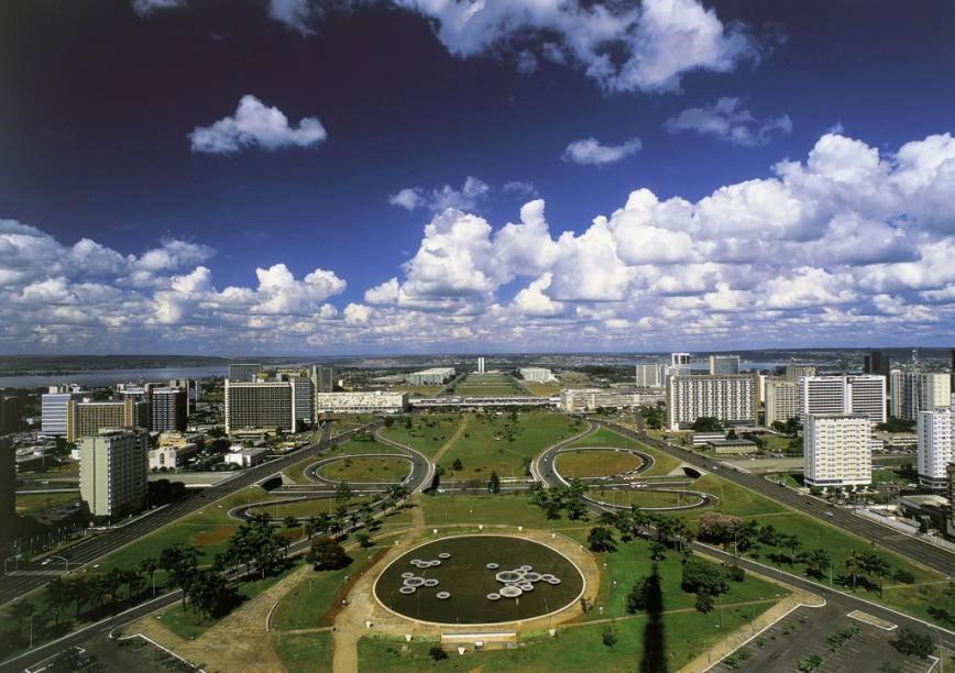 Flat - Esplanada Dos Ministerios - Centro De Brasilia Hotel Buitenkant foto