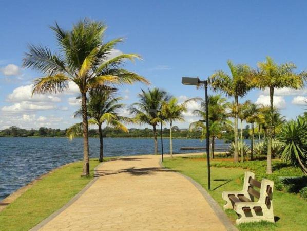 Flat - Esplanada Dos Ministerios - Centro De Brasilia Hotel Buitenkant foto