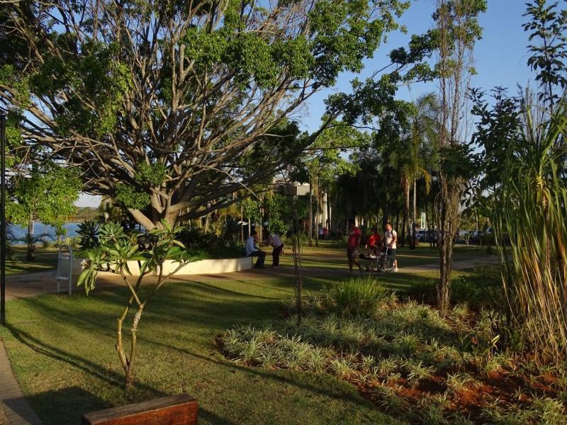 Flat - Esplanada Dos Ministerios - Centro De Brasilia Hotel Buitenkant foto